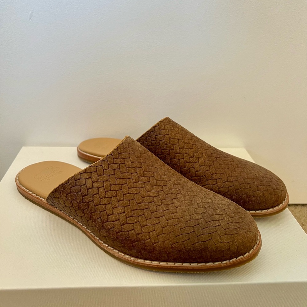 Roots Slip on Flats